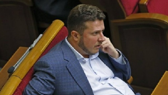 Нардеп записав на тестя нерухомості на $10 млн та палац на 1500 кв.м