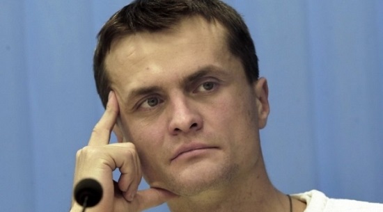 Позиція політичних керівників. Війна з агресором почекає, головне – це контроль опозиціонерів, добровольців – Луценко