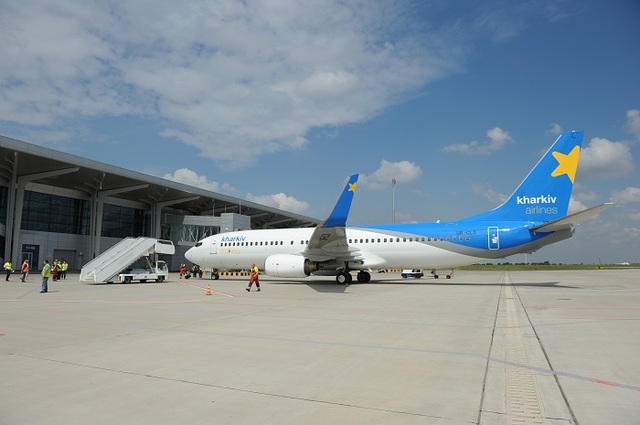 В аэропорту Харькова на рейсы записывают "от руки" из-за атаки вируса Petya.A
