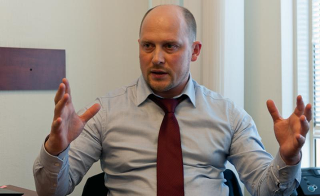 Яценюк хочет «отжать» помещение Дипломатической академии – Каплин