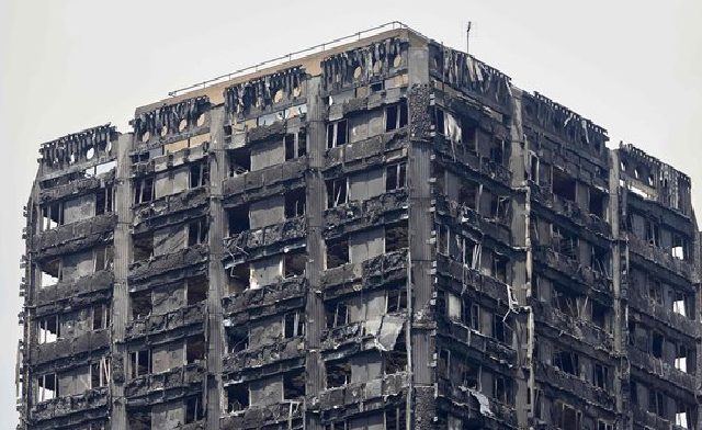 Число погибших при пожаре в лондонской многоэтажке увеличилось до 80 человек