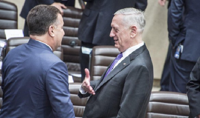 Полторак провел переговоры с министром обороны США