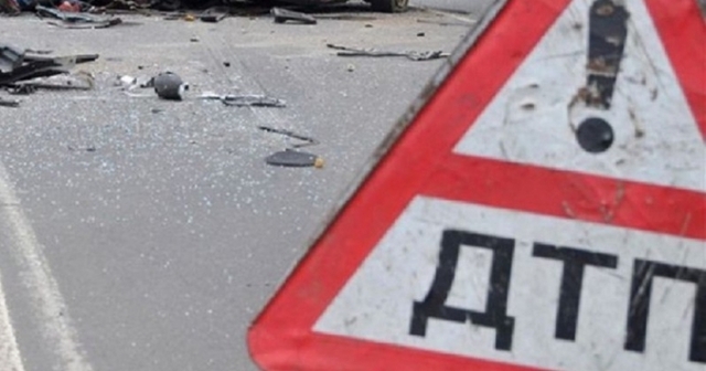 Под Севастополем военный Камаз превратил Волгу в груду металла