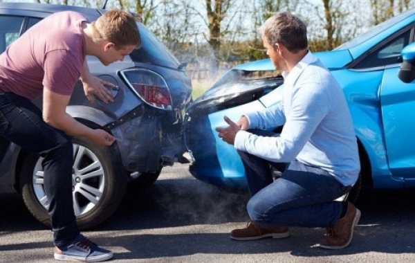 Все основные схемы автоподстав, которыми «промышляют» на дорогах Украины