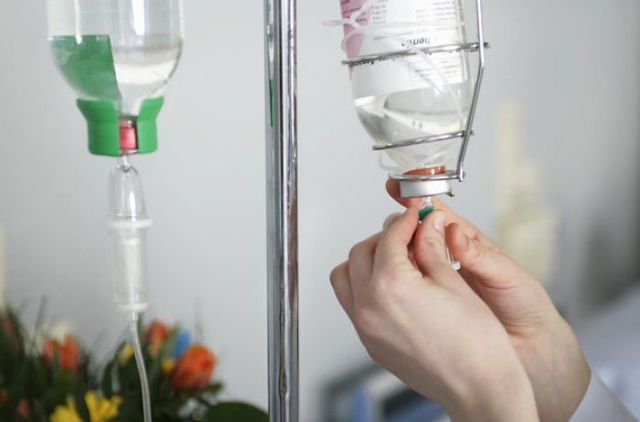 Массовое отравление суши в Киеве: виновных будут судить