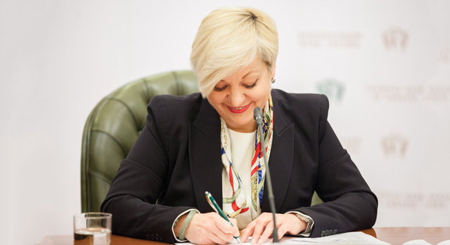 Журнали Financial Times отримали 2 млн за інтерв’ю з Гонтаревою – ЗМІ