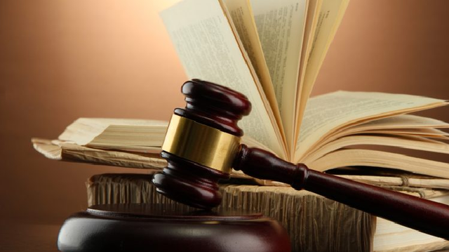 Бывший работник «Укргаздобычи» с помощью жены «увел» почти 400 тысяч