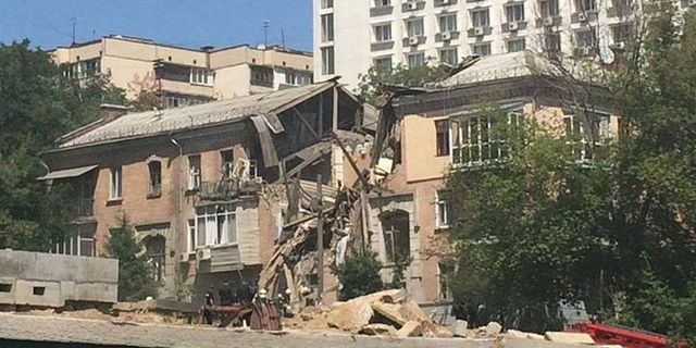 Шокуюча ДТП на Прикарпатті: автівку розірвало навпіл