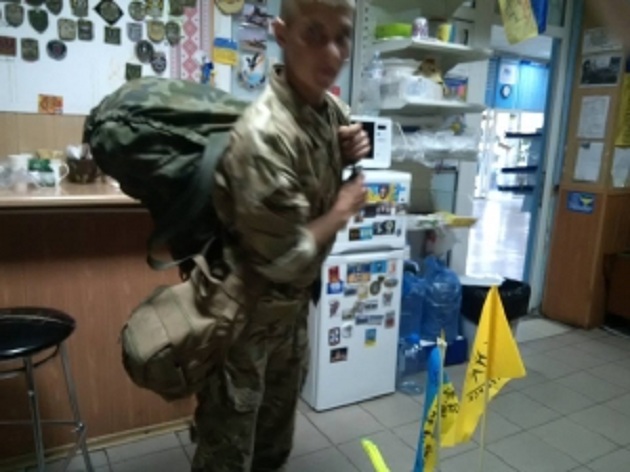 В Николаеве контролеры троллейбуса оштрафовали бойца АТО за рюкзак с военной амуницией