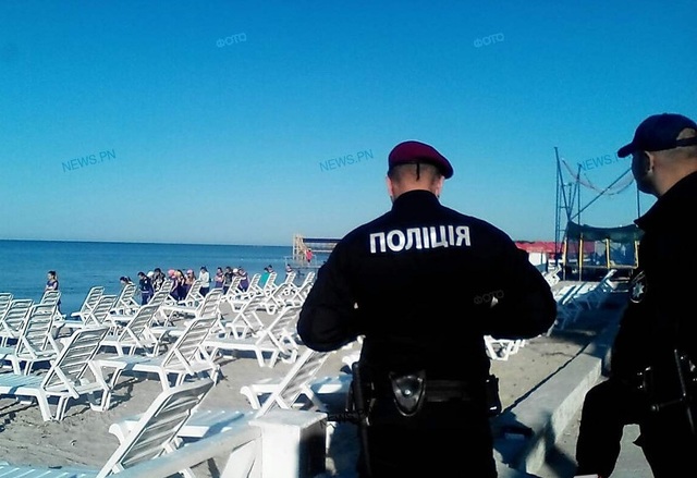 Сорванный пляжный сезон или рейдерские захваты пляжей в Коблево