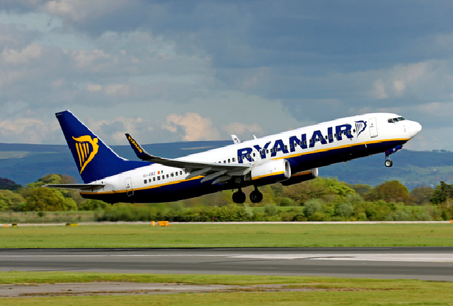"     ":  Ryanair    