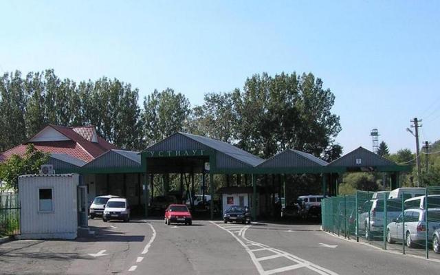 Скандал на таможне: жители Волыни устроили коррупционный бунт