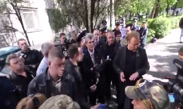 У Запоріжжі показали, як треба "говорити" з сепаратистами