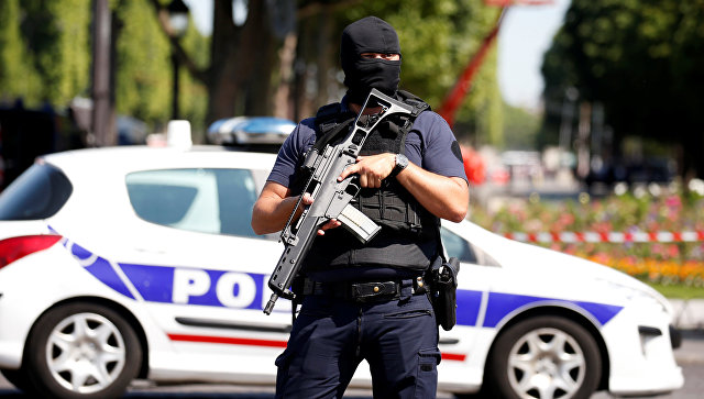 В День взятия Бастилии во Франции подожгли 900 машин