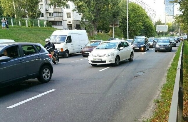 В Киеве произошло жуткое ДТП с мотоциклом: два человека погибли