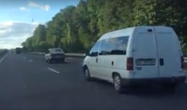 "Багажник бьет по голове": украинцев возмутило видео с погибшим бойцом АТО