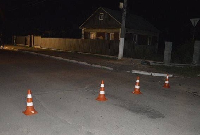 На Волыни пьяный лихач, скрываясь от полиции, убил 90-летнюю старушку