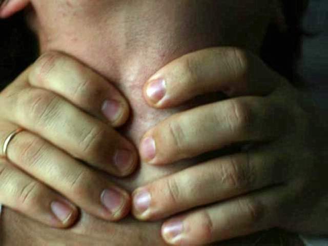 Жуткое преступление в Мариуполе: в жилом доме задушили и подожгли двух девушек