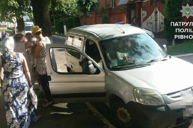 На Ровненщине мать-героиня едва не убила грудного ребенка, закрыв его в автомобиле