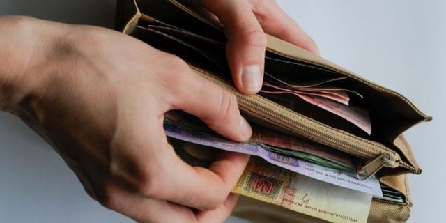 Украинцев обяжут откладывать себе на пенсии уже в следующем году