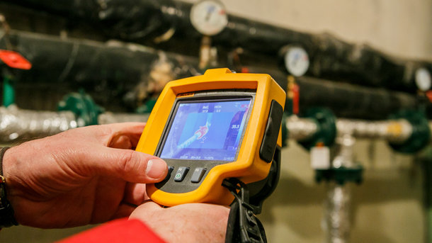 Как жизнь украинцев изменят новые коммунальные законы: президент подписал два важных документа