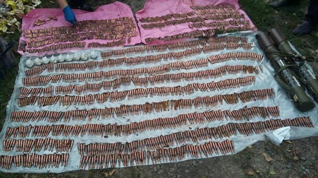 В Киевской области в заброшенном доме обнаружен склад боеприпасов