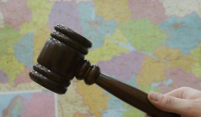 Депутата, подозреваемого в организации ОПГ, суд отпустил под домашний арест