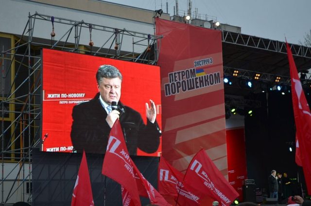 «Солидарность» Порошенко: предчувствие выборов, тихий бунт и непокорный премьер