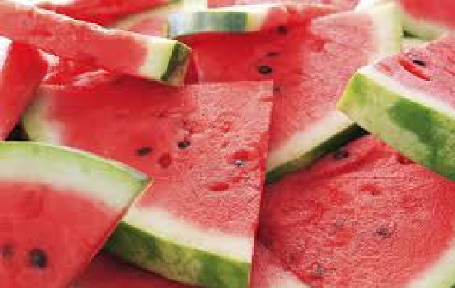 В Херсоне продают арбузы и дыни с огромным количеством нитратов – СМИ