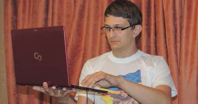 Побитый Шабуниным журналист покинул Украину по политическим мотивам