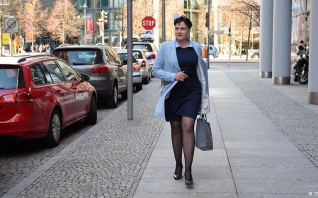 "Зарплата была шикарной": Савченко рассказала, как работала в сексе по телефону