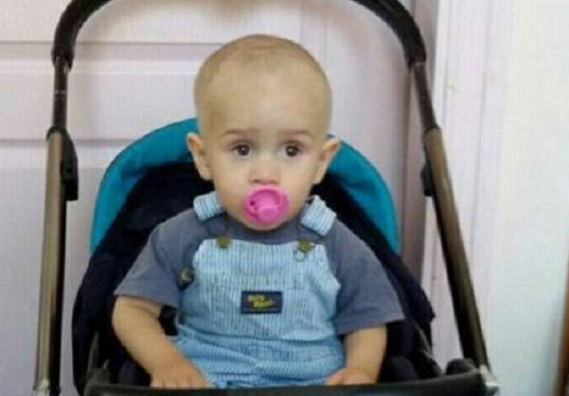 В Киеве бросили полуторагодовалого малыша