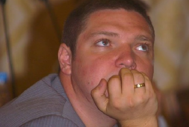 Кауфману укоротили долевой инструмент