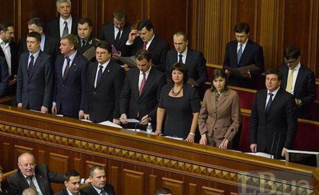 Революционная лирика закончилась. Все вернулось на круги своя