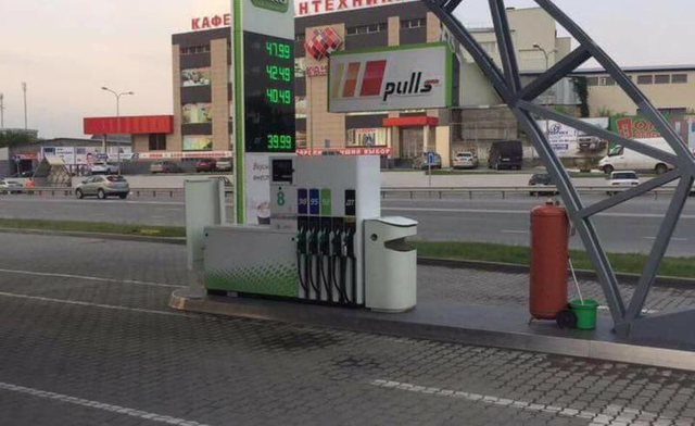 "Война воюется, лавешка мутится?" - в Крыму заметили украинские заправки