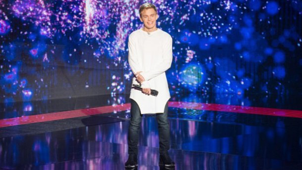 Участник "Голос страны" и "X-фактор" отдыхает и выступает в Крыму