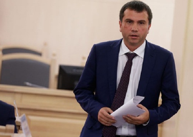 Суд арестовал 20 тыс. долларов Павла Вовка, слитки золота и личные вещи