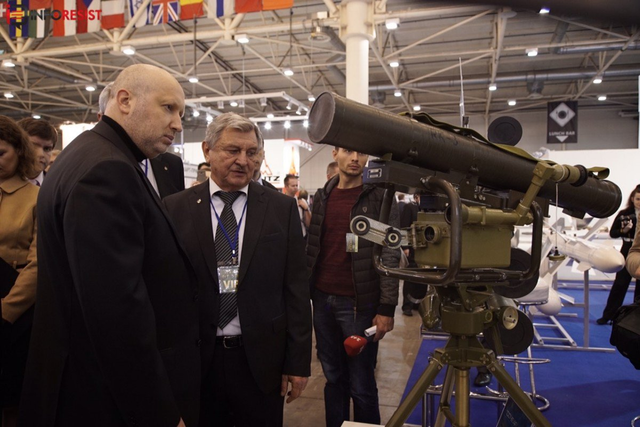 Обвинения Украины в поставках двигателей в КНДР: Появилась реакция Турчинова