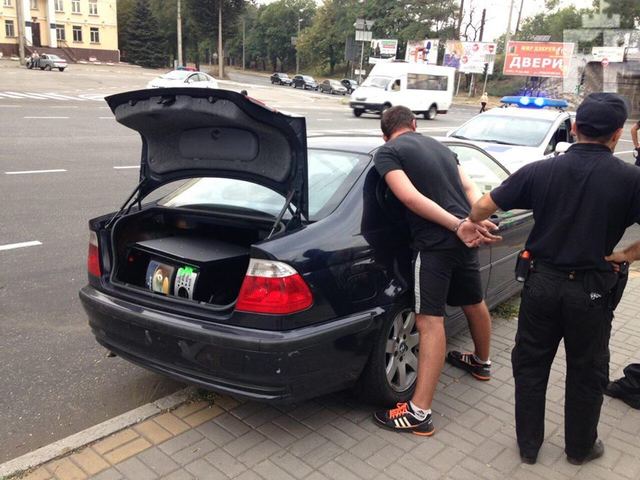 В Запорожье полицейские устроили погоню со стрельбой