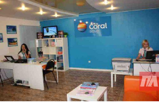 Новая концепция отдыха: турфирма поселила женщину с детьми в отель с безлимитным алкоголем