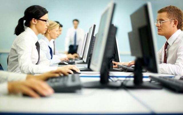 Гросман увеличил штат своего секретариата до 180 человек