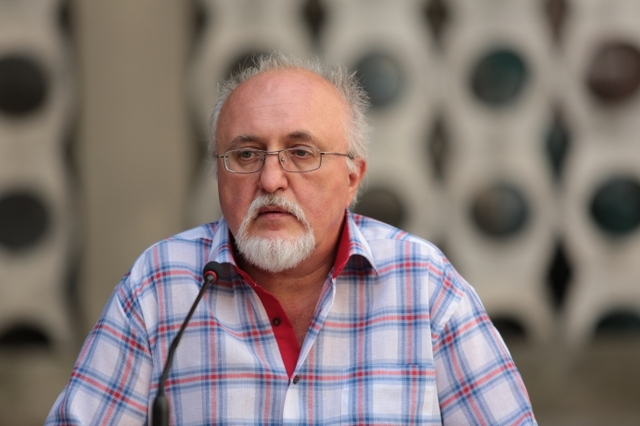 "Украли!" Известный украинский писатель сделал скандальное заявление