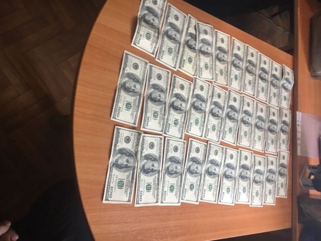 Во Львовской области СБУ задержала следователя полиции на взятке 3 тыс долл