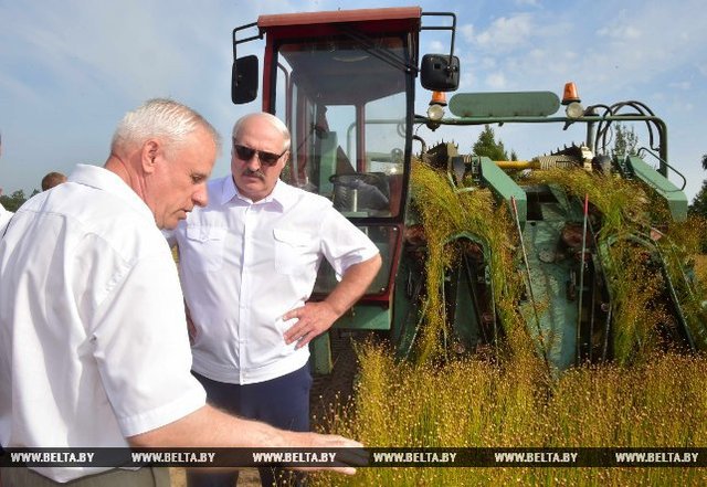 Лукашенко советует чиновникам управлять сталинскими методами