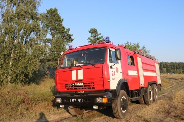В Киеве разгорелся масштабный пожар