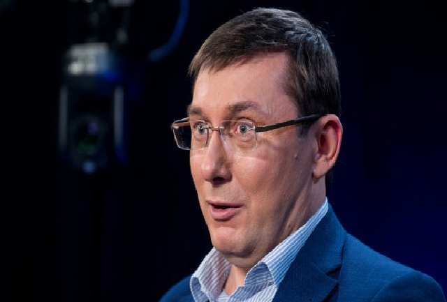 Луценко потребовал отставки одного из министров: детали