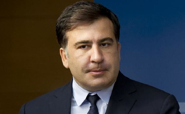 Саакашвили: "В Грузии деньги коррупционеров потратили на дороги и пенсионеров"