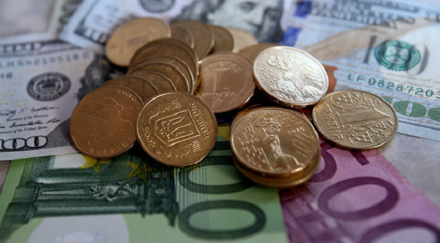 Курс евро в Украине подскочил выше психологической отметки