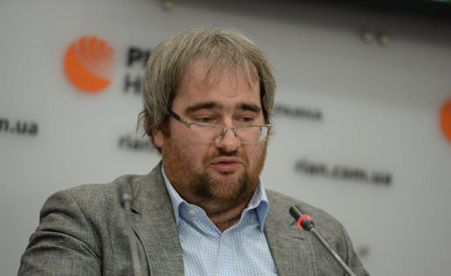 Чем больше народ тратит, тем больше можно украсть власти – политолог