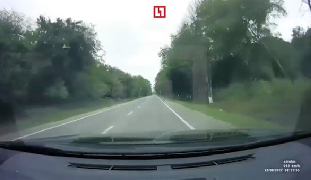 СМИ опубликовали видео расстрела чеченского депутата